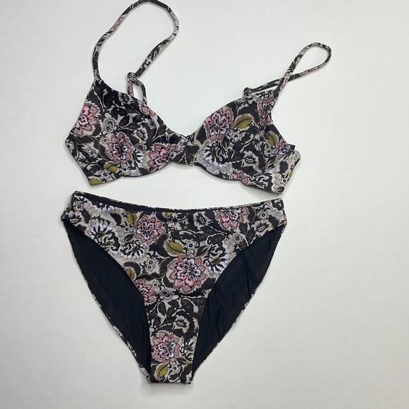 NWT NWT beach riot bikini - Chelsea bottom and Camilla top in black paisley - Picture 1 of 5